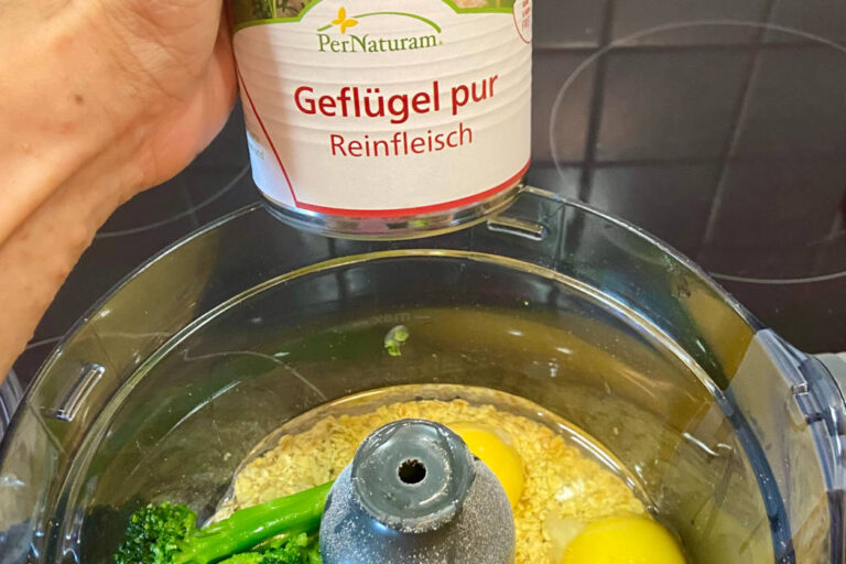 Huhn mit Brokkoli Leckerli, Rebecca Bloch