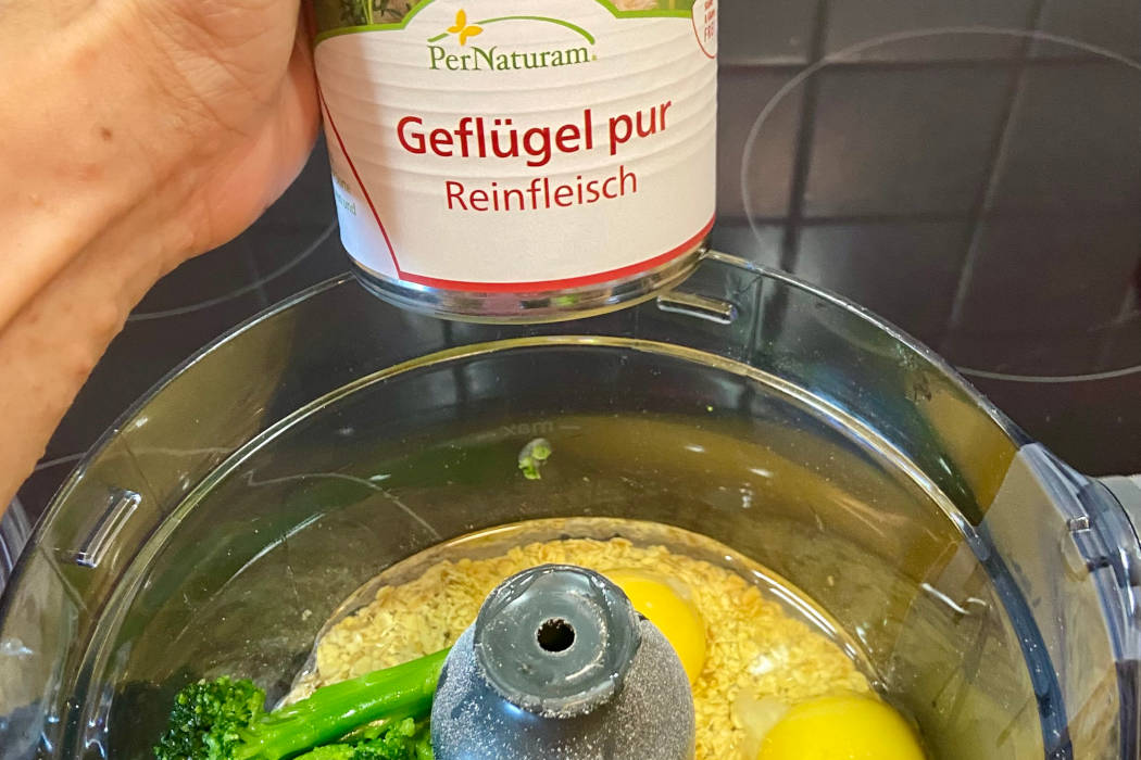 Huhn mit Brokkoli Leckerli, Rebecca Bloch